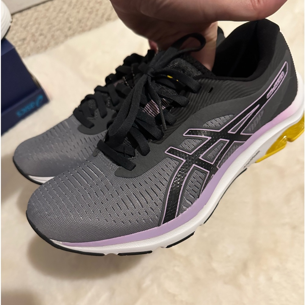 Asics Women's Gray and Black Running Shoes